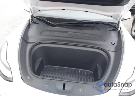 2020 Tesla Model Y Long Range Dual Motor All-Wheel Drive/Performance Dual Motor All-Wheel Drive from USA, damaged, VIN 5YJYGDEF8LF044398